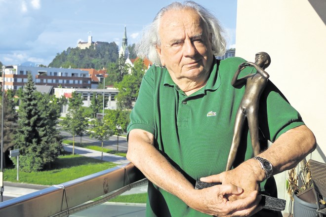 Netipični devetdesetletnik Dušan Hren na svojem balkonu v ljubljanskem Trnovem: »Ko sem bil odgovorni urednik razvedrilnega...