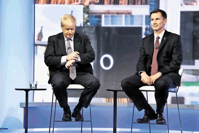 Boris Johnson (levo) in Jeremy Hunt: eden od njiju bo na čelu konservativne stranke prihodnji mesec nasledil Thereso May in s...