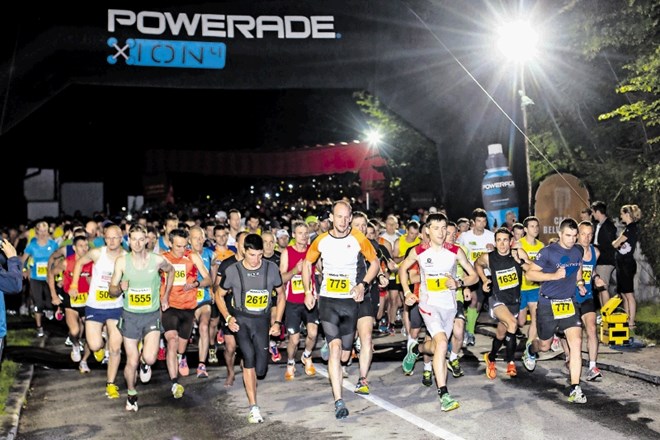 Na startu letošnjega desetkilometrskega nočnega teka se bo zbralo 3013 tekačev.