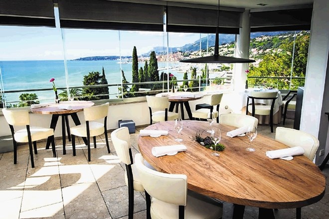 Mirazur, ki je postal najboljša restavracija na svetu, je letos dobil tudi tretjo Michelinovo zvezdico, enako kot s hrano pa...