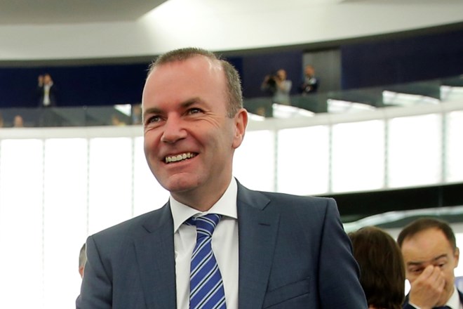 Vodilni kandidat Evropske ljudske stranke (EPP) na evropskih volitvah Manfred Weber je bil po dogovoru o vodilnih položajih v...