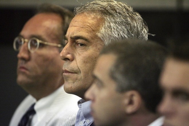 Floridski bogataš Epstein se je izrekel za nedolžnega, a ostaja v priporu