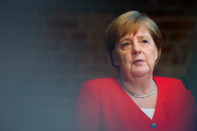 Nemška kanclerka Angela Merkel je pred 75. obletnico poskusa atentata na nacističnega diktatorja Adolfa Hitlerja pozvala k...