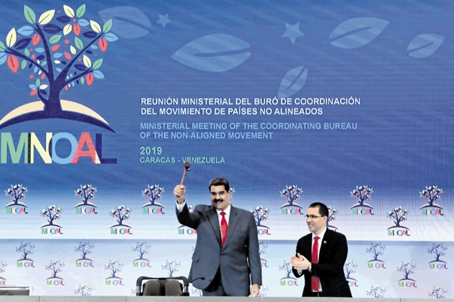 Venezuelski predsednik Nicolas Maduro  je kot predsedujoči Gibanju neuvrščenih  skupaj  z  vodjo svoje diplomacije Jorgejem...