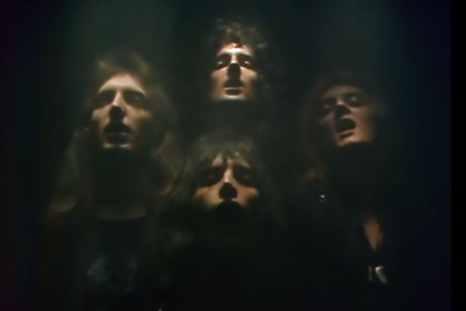 Izsek iz videospota za pesem Bohemian Rhapsody