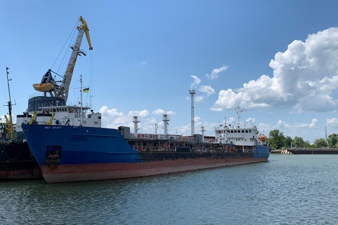 Ukrajinsko sodišče uradno zaplenilo ruski tanker