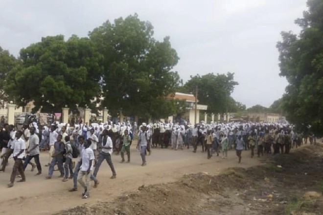Po protestih v Sudanu za nedoločen čas zaprli šole