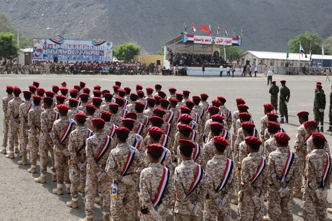 V dveh napadih upornikov v Jemnu več kot 30 žrtev