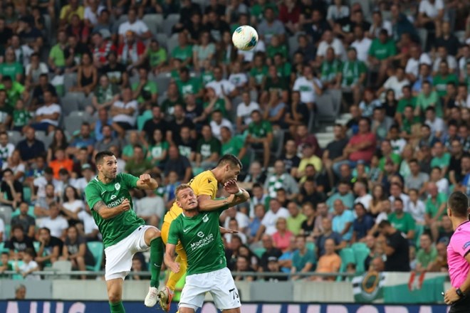 Na tekmi Olimpije (v zelenih dresih) in Malatyasporja (v rumenem je strelec edinega gola Adis Jahović) se je iskrilo.