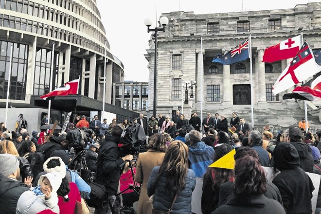 Maorom že od kolonizacijskih časov odvzemajo otroke; protestniki so zahtevali, da se mora to končati.