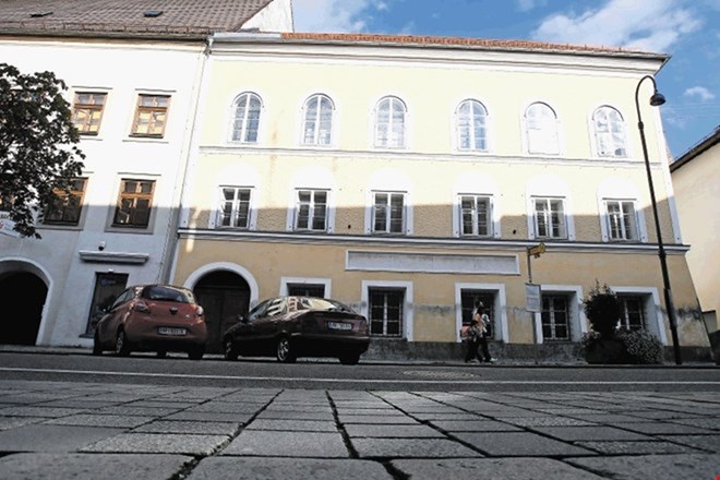 Avstrijsko vrhovno sodišče je danes končalo spor glede rojstne hiše nekdanjega nacističnega diktatorja Adolfa Hitlerja v...