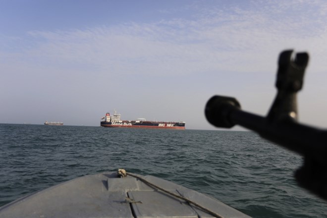 Velika Britanija se bo pridružila pobudi ZDA za vzpostavitev koalicije za spremstvo tovornih ladij v Perzijskem zalivu.