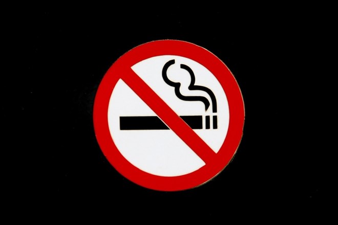 V Črni gori bo v sredo v veljavo stopil zakon o omejevanju uporabe tobačnih proizvodov, v skladu s katerim bo v tej državi -...