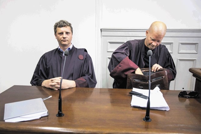 Obtoženih dvojčkov včeraj na sodišče ni bilo, prišla sta le njuna odvetnika Matej Ban in Marko Makuc. A četudi bi bila...