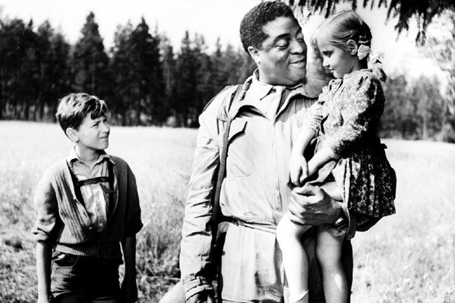 Film Dolina miru so začeli snemati leta 1956, eno od prizorišč je bil tudi Arboretum v Volčjem Potoku.