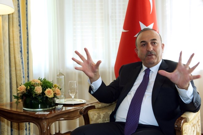 Turški zunanji minister Mevlüt Cavusoglu je danes dejal, da nedavno izpuščeni iranski tanker Adrian Darya 1 pluje proti...
