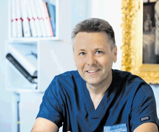 Prof. dr. Uroš Ahčan: »Iz izkušenj prepoznam starše, ki imajo te skrbi, in jih odkrito vprašam o njihovi diagnozi dr....