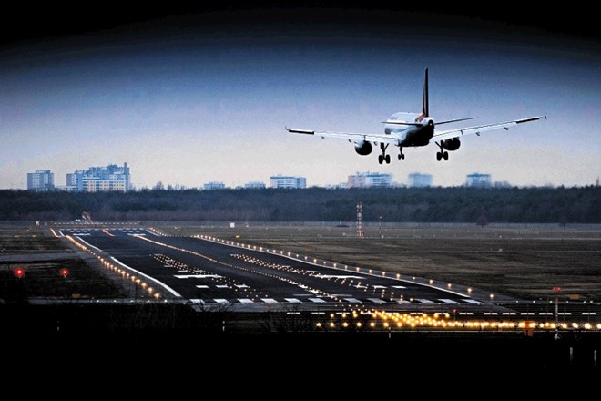 Če bi se letalski prevozniki in njihovi piloti držali dogovorjenih pravil in poti, povezanih z vzletanjem in pristajanjem,...
