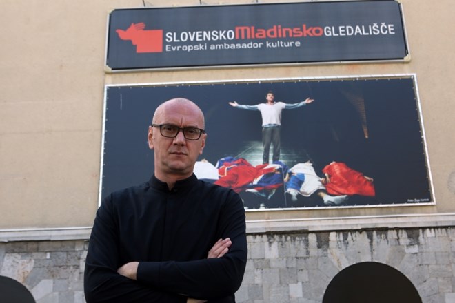 Goran Injac o tem, da so vplivni položaji v slovenskem gledališču rezervirani le za Slovence