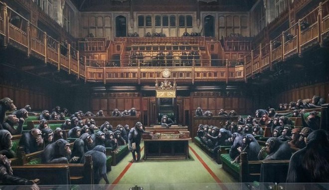 Banksyjeva slika parlamenta s šimpanzi gre na dražbo.