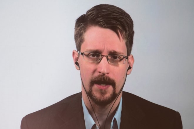 Pravosodno ministrstvo ZDA je v torek vložilo tožbo proti nekdanjemu obveščevalcu Edwardu Snowdenu, s katero zahteva zaplembo...