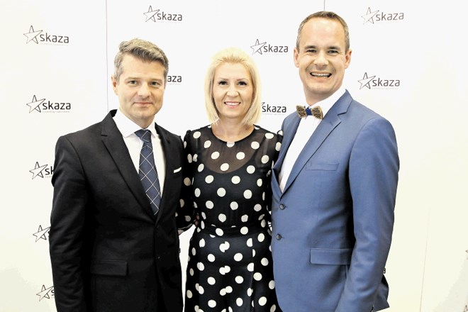 Nova izvršna direktorja podjetja Plastika Skaza iz Velenja  dr. Robert Agnič (levo) in Bart Stegeman v družbi dosedanje...