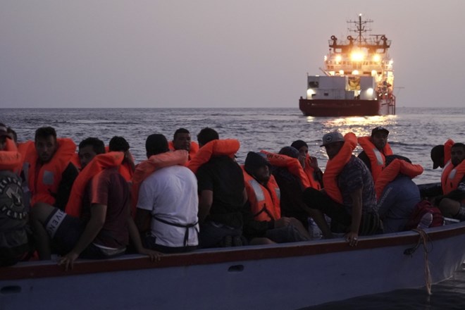 V Italijo in na Malto prispeli novi migranti