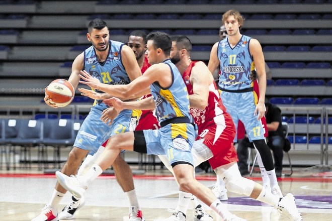 Košarkarji Primorske kljub praznim tribunam v dvorani Aleksandra Nikolića niso imeli niti najmanjših možnosti za presenečenje...