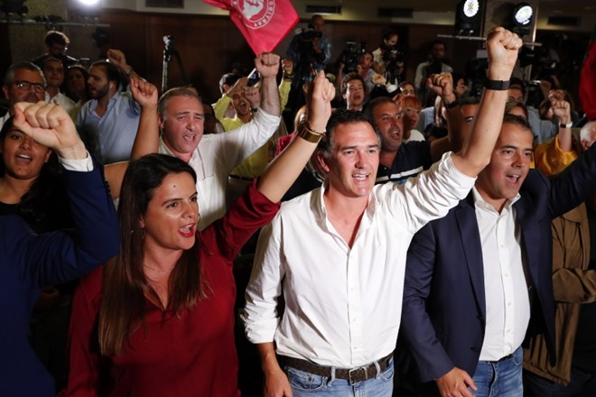 Vzporedne volitve: Na parlamentarnih volitvah na Portugalskem zmaga socialistov