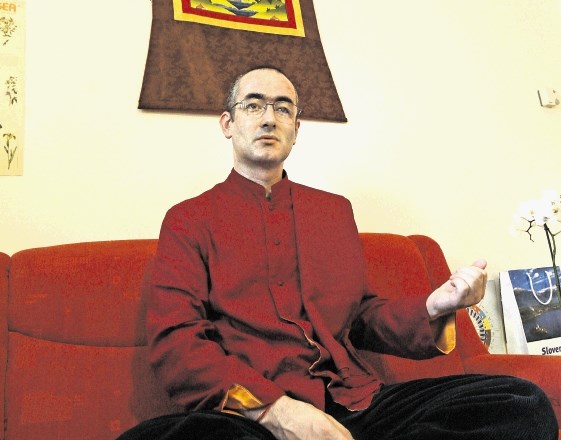 Shenpen Rinpoče je bil predstojnik tibetanske budistične kongregacije Dharmaling. Pred leti se je vrnil  v domovino,...