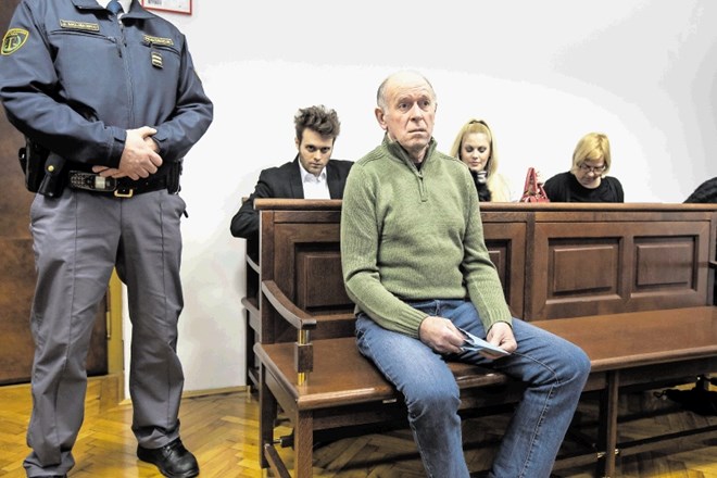 Jože Šercer je obtožen poskusa umora na zahrbten način. Za primer priznanja krivde je tožilka predlagala 17-letno zaporno...