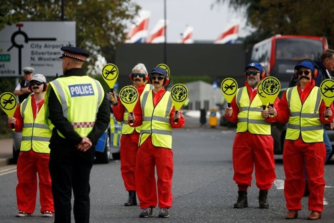 Podnebni aktivisti niso uresničili napovedi o blokadi londonskega letališča