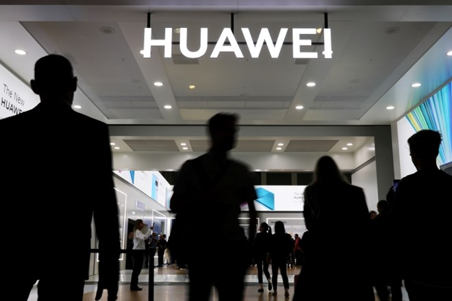 Huawei kljub pritiskom ZDA v devetih mesecih z rastjo prihodkov