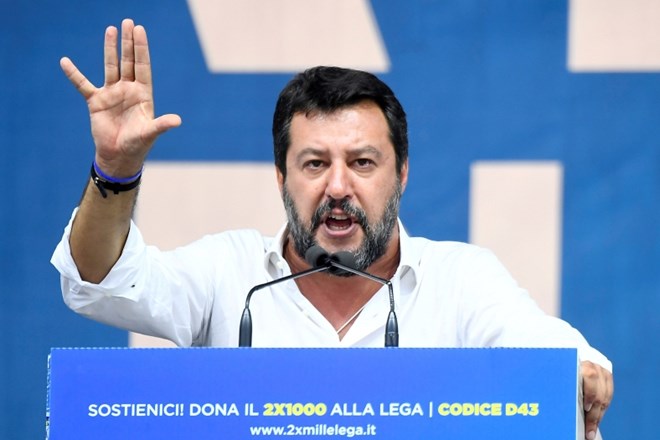 Matteo Salvini je moral v bolnišnico.