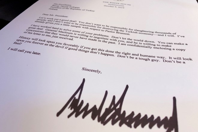 Donald Trump je turškemu predsedniku poslal pismo.