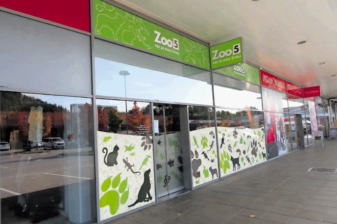 Tudi kranjska trgovina Zoo5 je  ostala zaprta. Koliko trgovin je še takšnih, včeraj od vodstva podjetja nismo izvedeli.