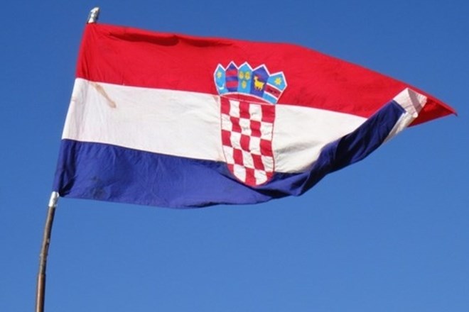 Vse več Hrvatov se odpoveduje hrvaškemu državljanstvu, tudi zaradi slovenskega
