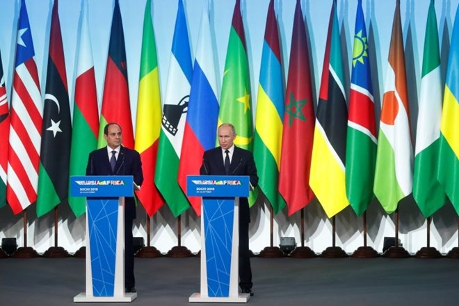 Kitajska in Rusija v Afriki vidita predvsem priložnost za posle