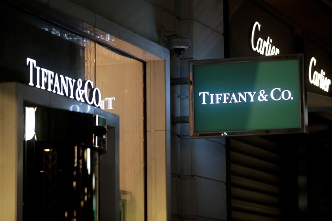 LVMH bi kolekcijo luksuznih znamk dopolnil z ameriškim Tiffanyjem