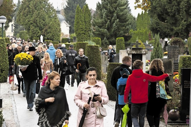 Na osrednjem ljubljanskem pokopališču 31. oktobra in 1. novembra pričakujejo precej povečan obisk.
