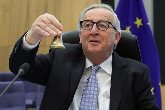 Junckerjeva komisija kljub izteku mandata nadaljuje delo