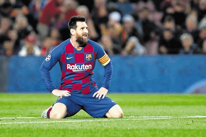 Lionel Messi je s soigralci proti Slaviji Pragi prikazal eno najslabših predstav v letošnji sezoni.