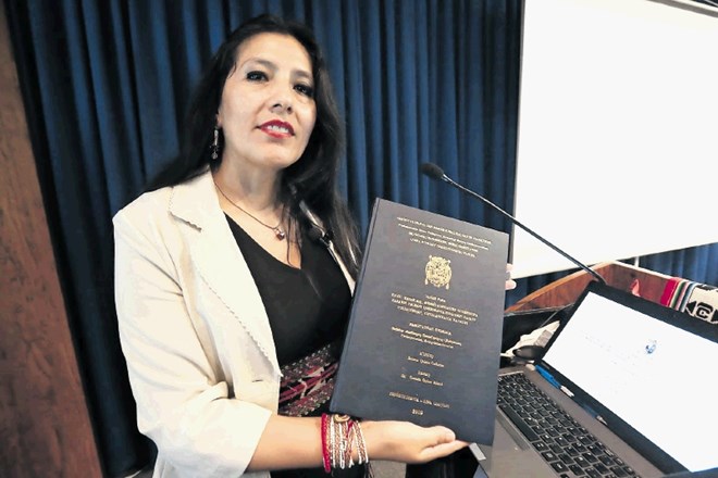 Roxana Quispe Collante je prepričana, da je kečuanščina bogat jezik, s katerim je mogoče povsem zadovoljiti visoke akademske...