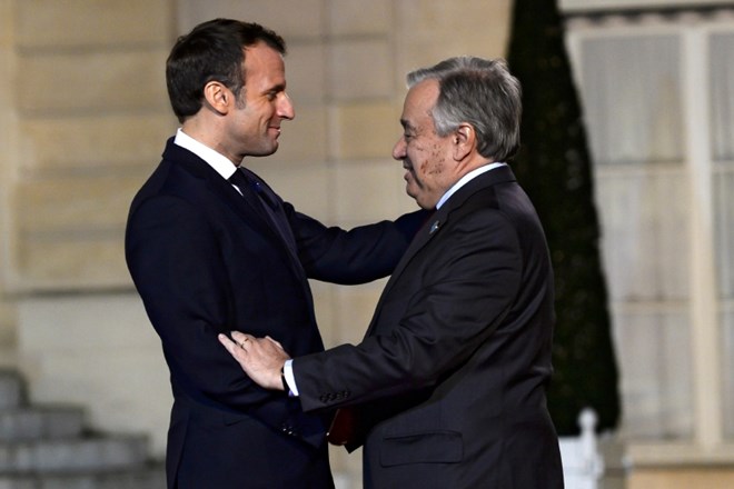 Francoski predsednik Emmanuel Macron in generalni sekretar ZN Antonio Guterres