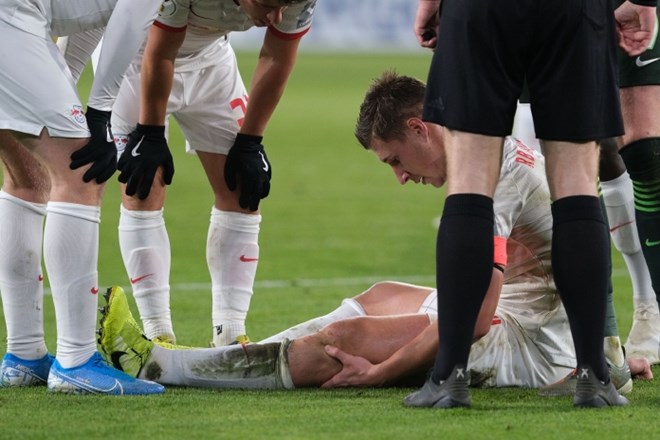 Wili Orban je poškodbo staknil na tekmi nemškega pokala proti Wolfsburgu.