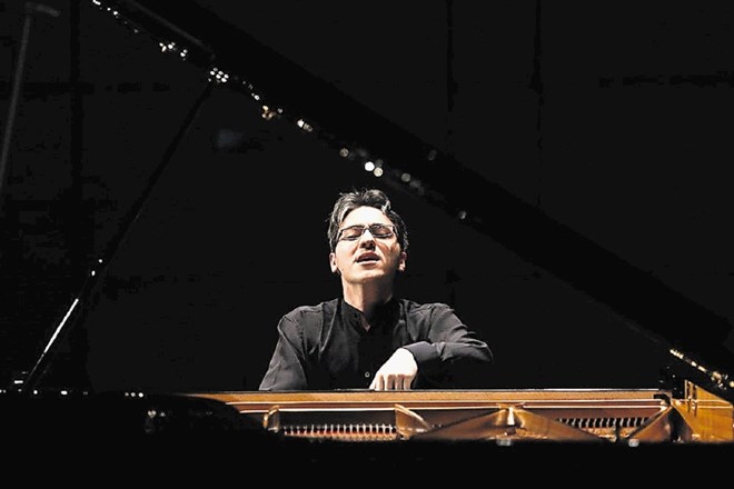 Aleksander Gadžijev, pianist: Vedno je treba vaditi, temu nikoli ne sme biti konca. Ko se neha vaditi, pomeni pravzaprav, da...