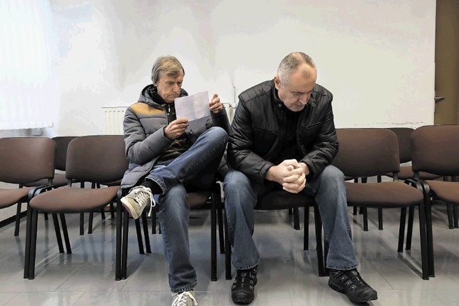 Marjan Soršak (levo) in Ekrem Pobrić sta krivdo priznala. V zapor pa jima ne bo treba, če očitanih kaznivih dejanj v dveh...