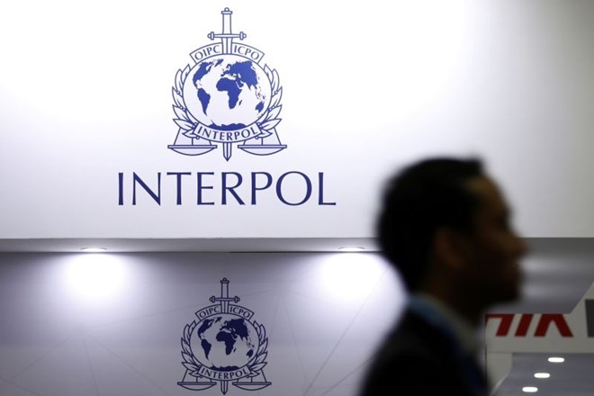 Interpol išče moške, osumljene hujšega nasilja nad ženskami