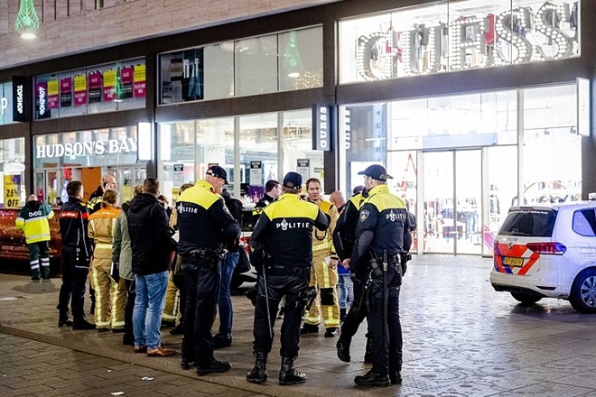 Policija v petkovem napadu v Haagu ni prepoznala terorističnega motiva
