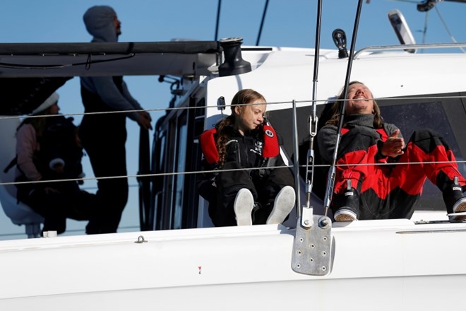 Mlada švedska podnebna aktivistka Greta Thunberg je srečno priplula čez Atlantik in je tik pred Lizbono.